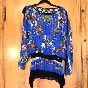 Roberto Cavalli pure silk blouse. No tag great pre-owned condition.